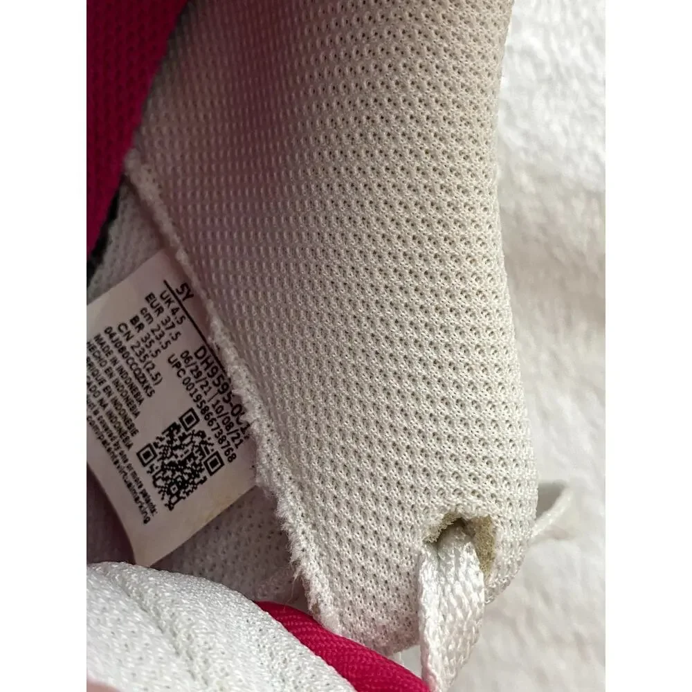 NIKE (GS) AIR FORCE 1 LV8 Sz 5Y